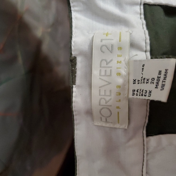 Forever 21+ | Green Khaki Pants - Picture 2 of 4